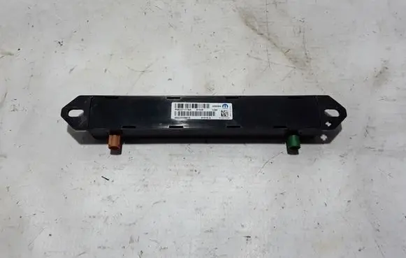 Chrysler Pacifica Aerial antenna amplifier P68227177AA