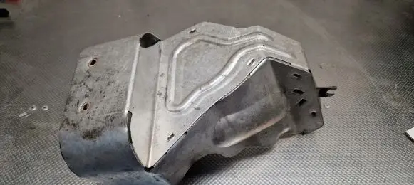 Audi A6 Allroad C6 Heat shield in engine bay 059145325aa