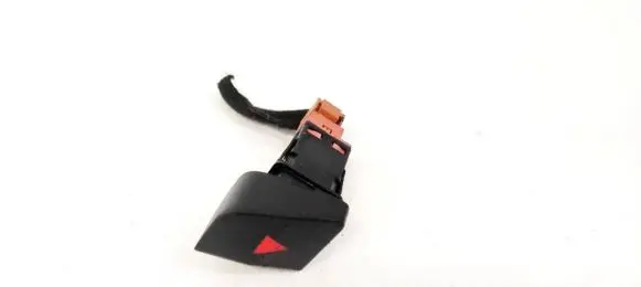 Peugeot 5008 Hazard light switch 0668767