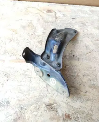 Skoda Octavia Mk2 (1Z) Fender mounting bracket 1Z0821142 10707
