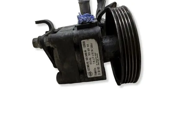 Volvo V70 Power steering pump 31280320