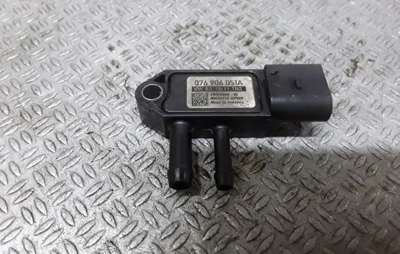 Volkswagen Polo IV 9N3 Exhaust gas pressure sensor 076906051A