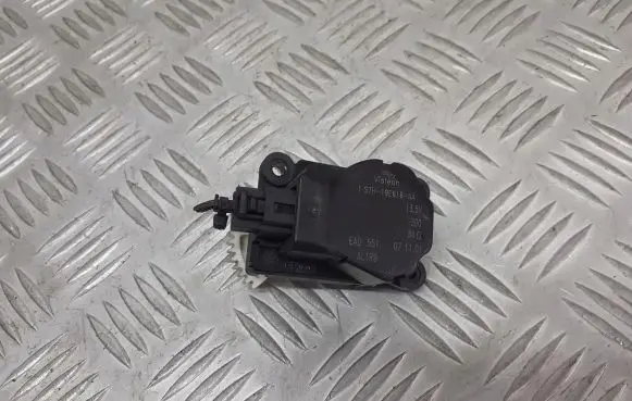 Ford Mondeo Mk III Central body control module 1S7H-19E616-AA