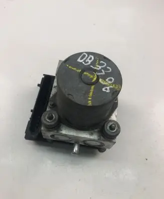 Hyundai Santa Fe ABS Pump 589102B850