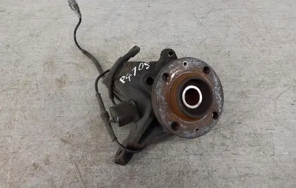 Citroen Xsara Picasso Front wheel hub spindle knuckle 