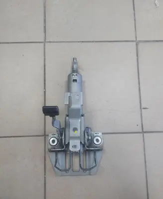 Toyota Auris E180 Steering wheel axle 4525002K72 7Y101695