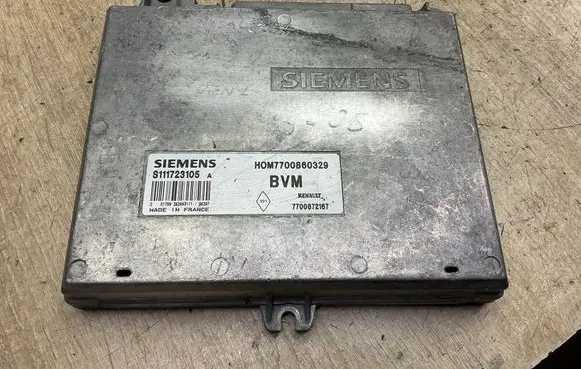 Renault Espace II Engine control unit/module 7700872167 S111723105a