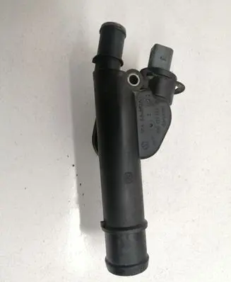 Audi A6 S6 C6 4F Engine coolant pipe/hose 038121132