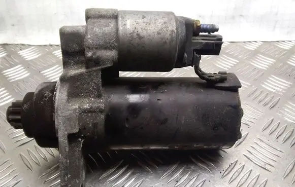 Skoda Fabia Mk1 (6Y) Starter motor 1005831311