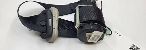Nissan Leaf I (ZE0) Rear seatbelt 623658263B