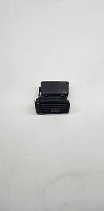 Toyota Avensis T250 Dashboard side air vent grill/cover trim B0URB0N6518