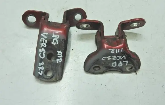 Toyota Verso Front door hinge set 