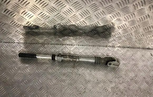 Mercedes-Benz CLS C218 X218 Steering column universal joint A2044620378
