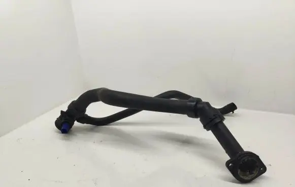 Volkswagen PASSAT B5.5 Engine coolant pipe/hose 4B0121049S
