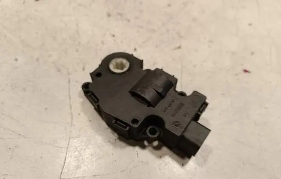 BMW X5 E70 Air flap motor/actuator 412650752