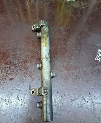 Mercedes-Benz C W204 Fuel main line pipe A6420702595 0727800705