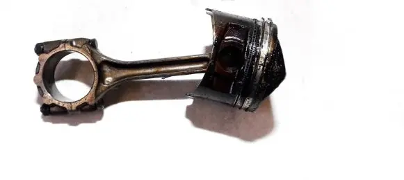 Mitsubishi Carisma Piston with connecting rod