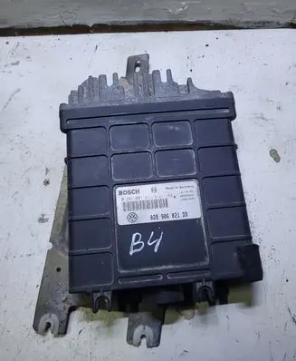 Volkswagen PASSAT B4 Engine control unit/module 028906021DD