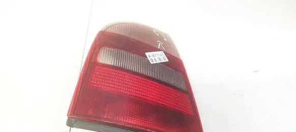 Skoda Octavia Mk1 (1U) Rear/tail lights 1U6945111 1U6945095