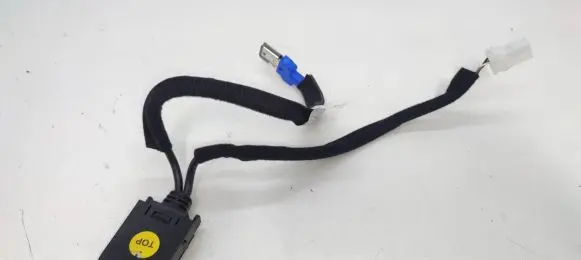 Hyundai Elantra VII USB socket connector 96120-AA0204X