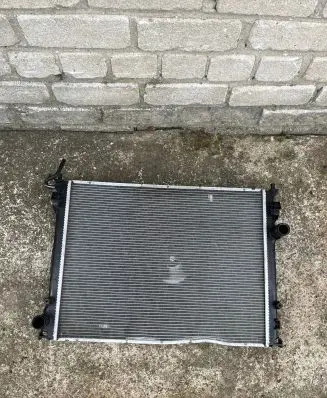 Dodge Challenger Coolant radiator M143308J T308J4426 83403