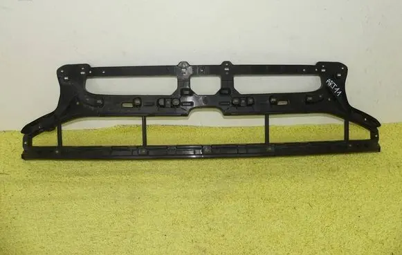 Audi e-tron Front bumper 4KE807683