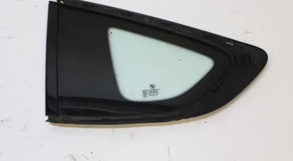 BMW 5 GT F07 Rear side window