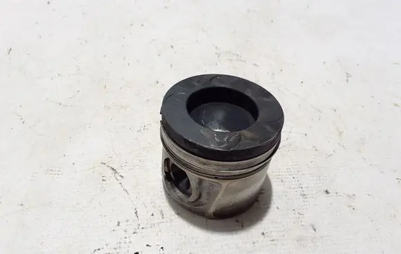 Renault Talisman Piston with connecting rod 120A10010R