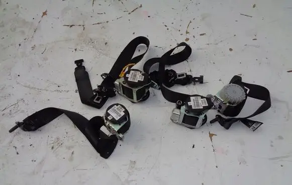 Chevrolet Cruze Seat belt trim PASYBEZPIECZESTWA
