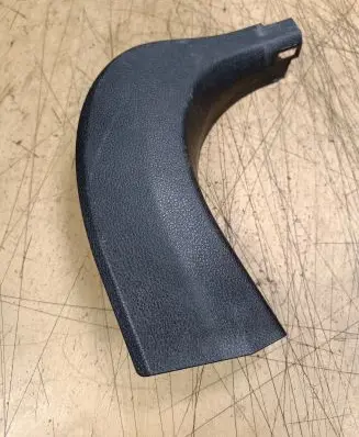 Foot area side trim