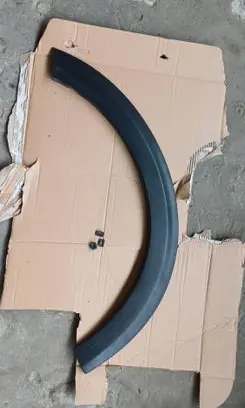 Subaru Outback (BS) Front arch trim E2017AL004