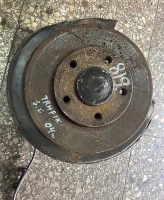 Renault Trafic II (X83) Rear wheel hub
