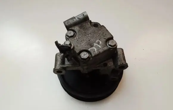 Mercedes-Benz C W203 Power steering pump A0044661301
