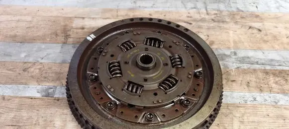 Audi A6 S6 C6 4F Flywheel 06C141065C 06C141065