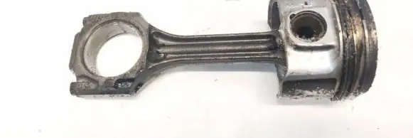 Volkswagen Polo Piston with connecting rod