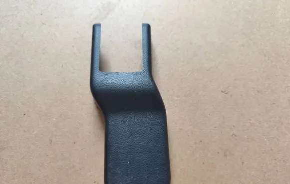 Mazda 3 II Front driver seat rail trim BBM257044 50620250825
