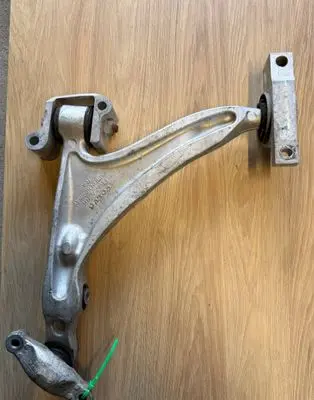 Volvo S90, V90 Front lower control arm/wishbone 31360832