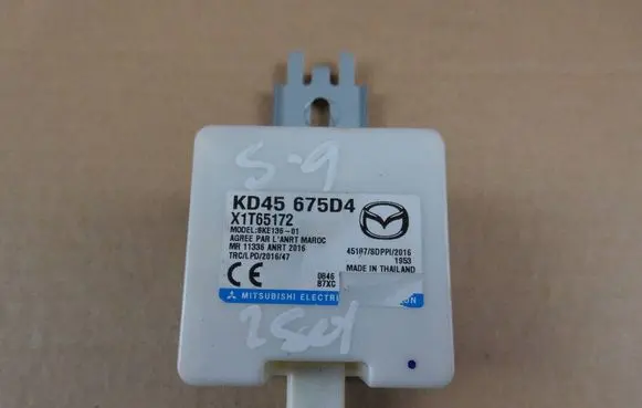 Mazda 6 Antenna control unit KD45675D4