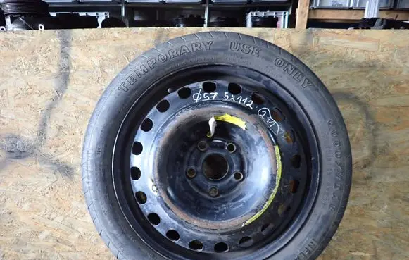 Audi A4 S4 B8 8K R17 spare wheel