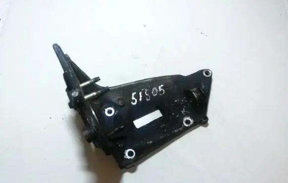 Citroen Berlingo Engine mounting bracket