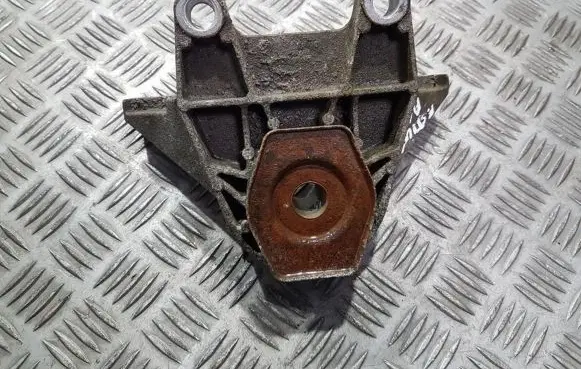 Fiat Stilo Engine mount bracket