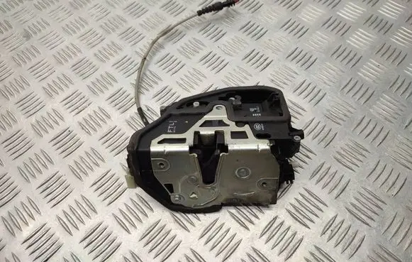 BMW 3 E90 E91 Front door lock 7059967