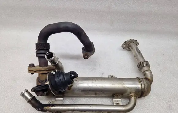 Volkswagen Golf V EGR valve cooler 03G131512S 736530044