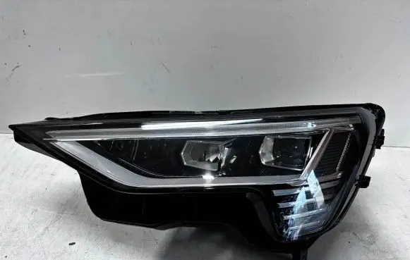 Audi e-tron Headlight/headlamp 4KE941039