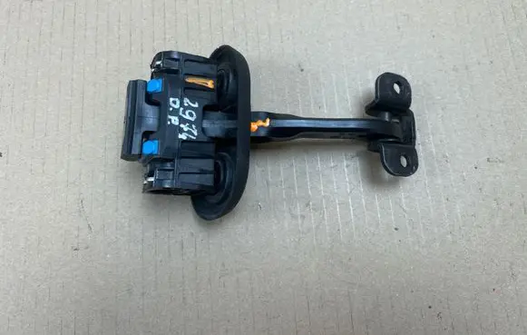Fiat Ducato Front door check strap stopper 