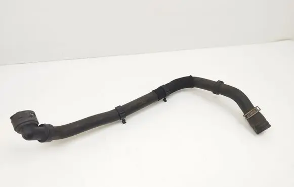 Engine coolant pipe/hose
