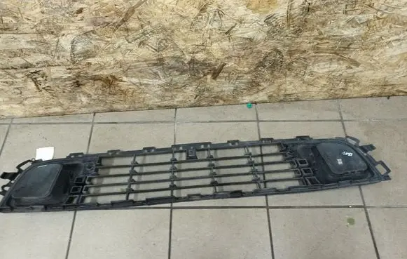 Citroen C5 Front bumper lower grill 9681052677
