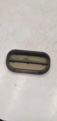 Volkswagen Golf VII Quarter panel pressure vent 6R0819465A