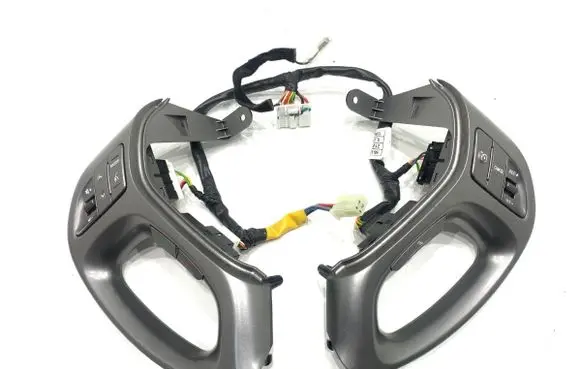 Hyundai ix35 Steering wheel buttons/switches 967002S450