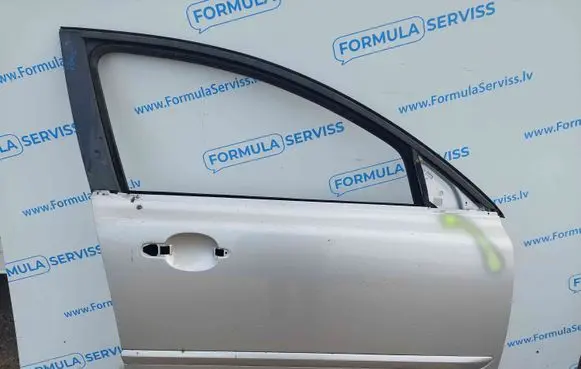 Volvo V50 Front door